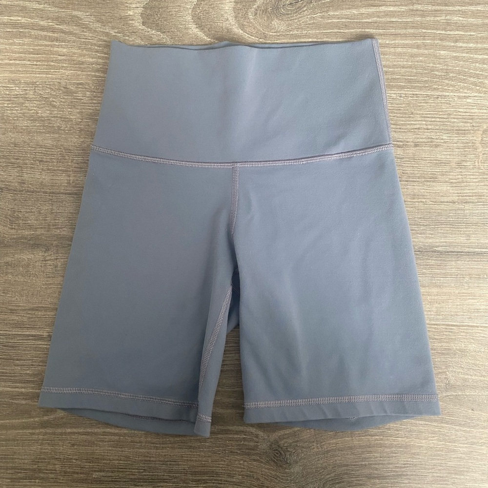 Aritzia bike shorts